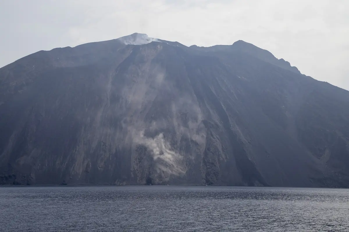 Die Sciara del Fuoco vom Meer aus